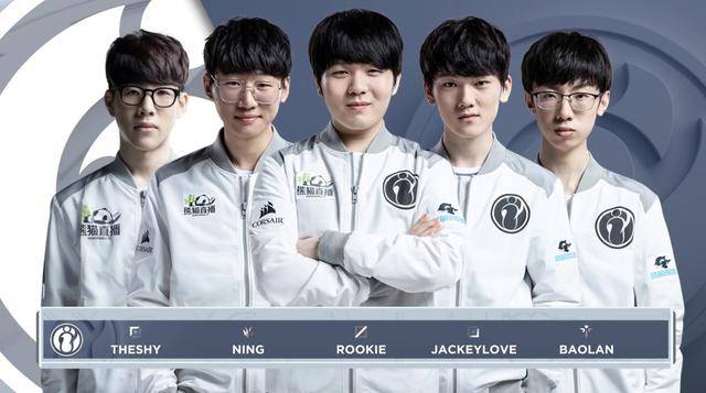 她们以个人 她们以个人