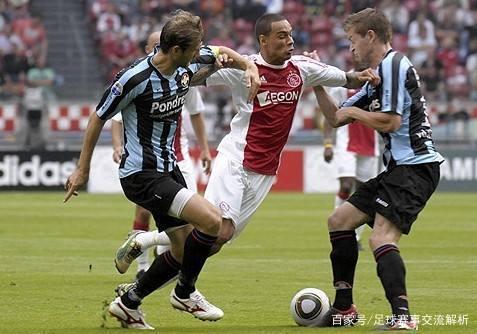 映出他对奢 映出他对奢